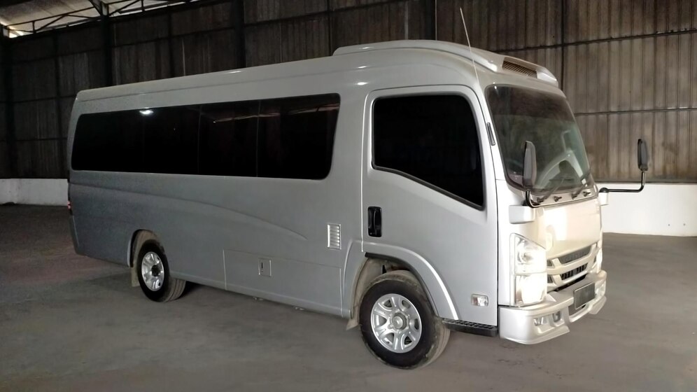 20 Seater Tempo Traveller Hire in Noida: Your Ultimate Travel Solution